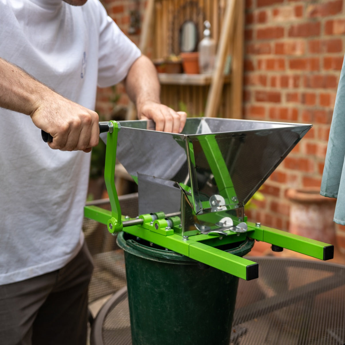 KuKoo 7 Liter Fruit Crusher