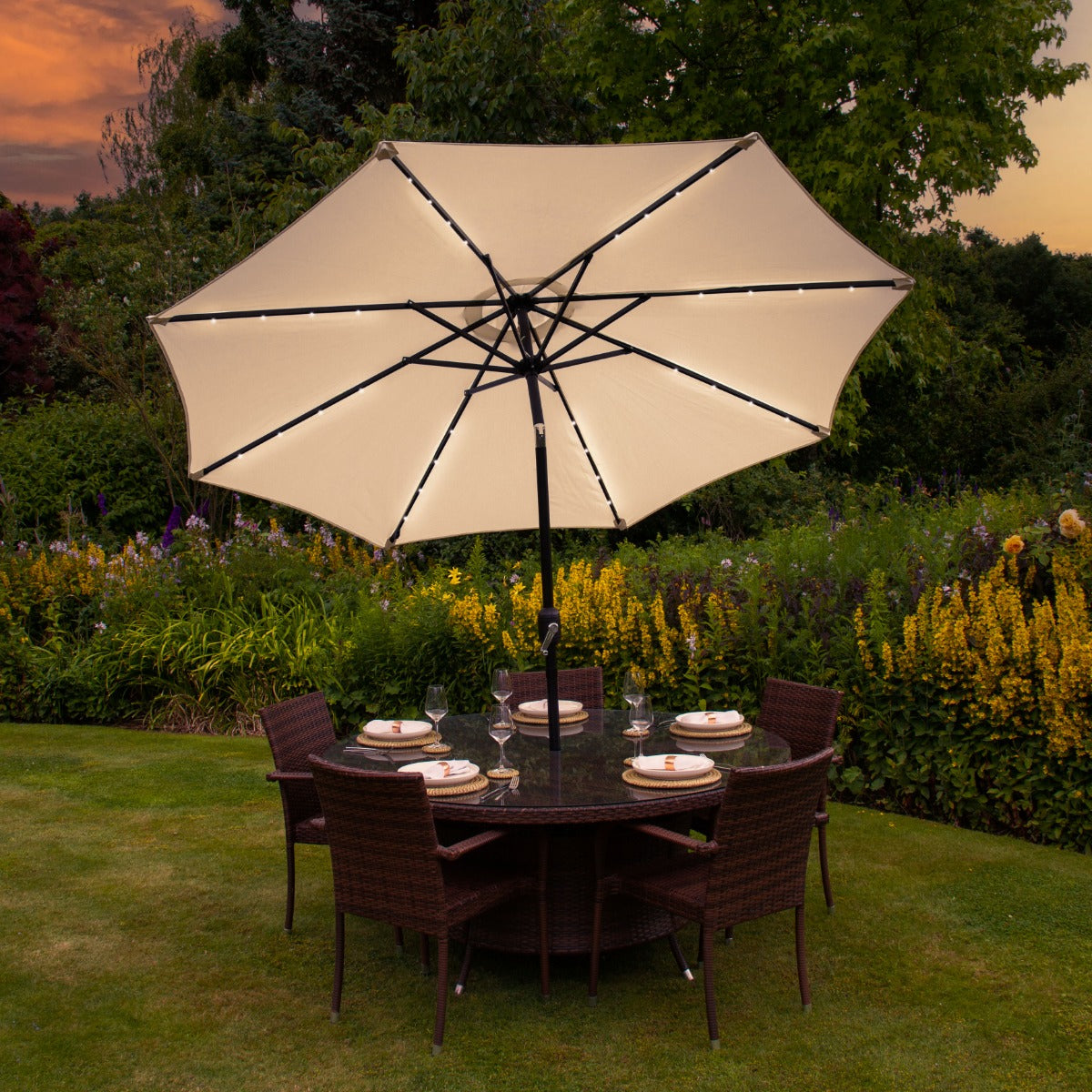 LED Parasol met Kantelfuntie 270 cm - Crème