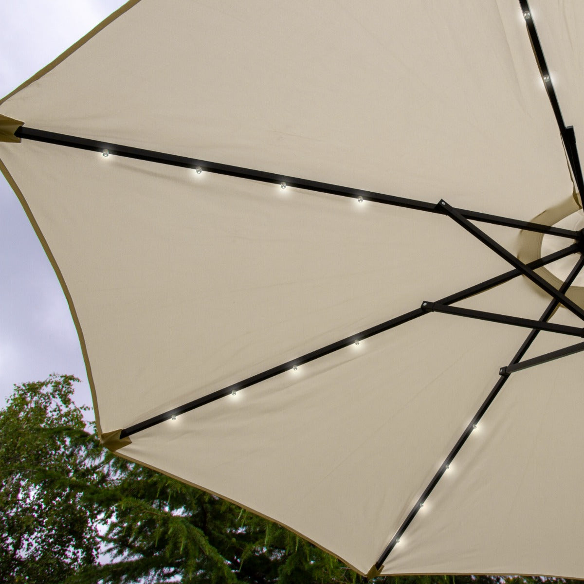 LED Parasol met Kantelfuntie 270 cm - Crème